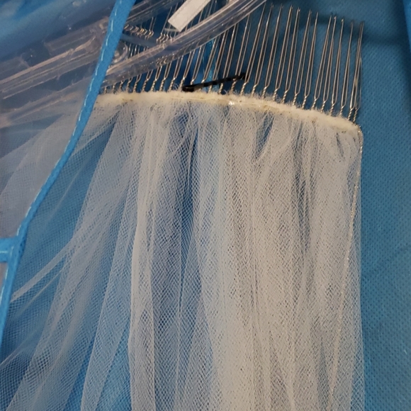 Beautiful Bridal Gown Set - Picture 8 of 8